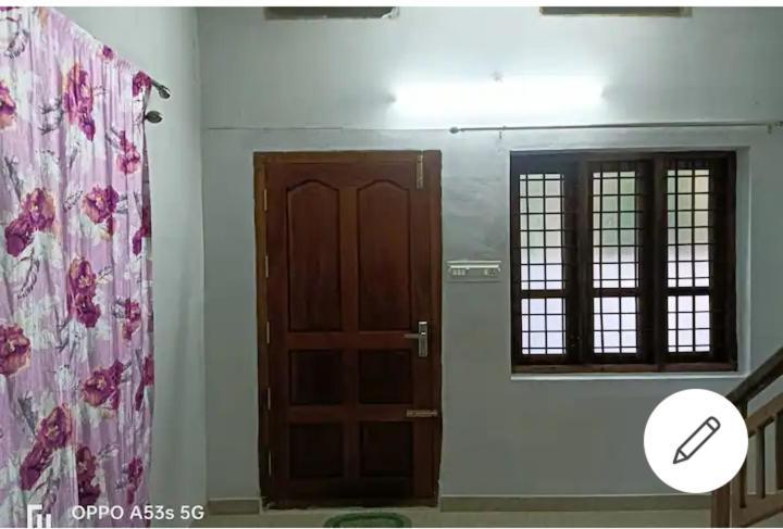 Sree Paramahamsa Holiday home Varkala